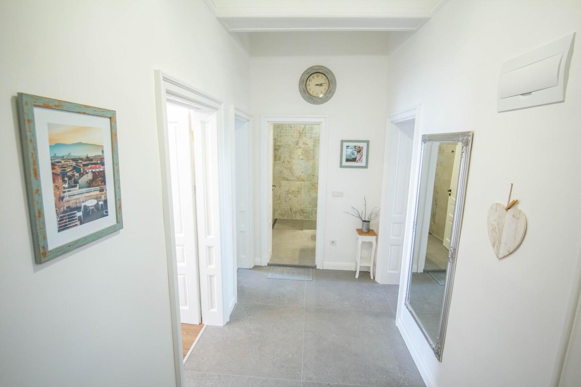 Lion'S Bridge Boutique 2Bdrm Apt, Top Center Gem Sofía Exterior foto
